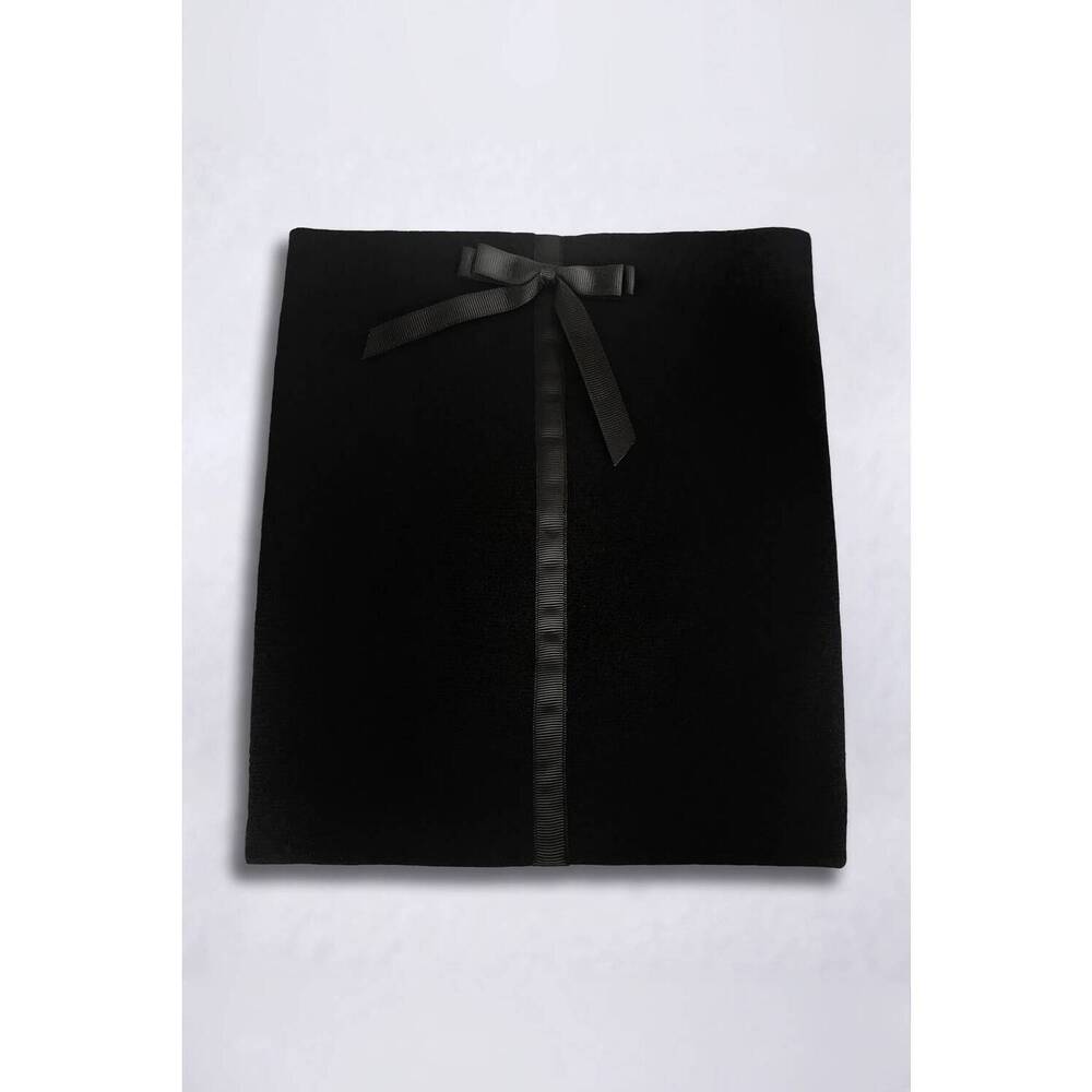 NEW POWDER PUFF COLLECTION women's cashmere gaitor in bow